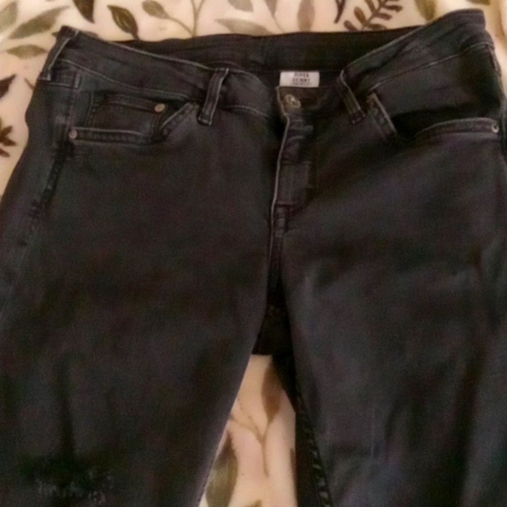 H&M Denim, Super Skinny, Low Waist, Size 29/32, Black.